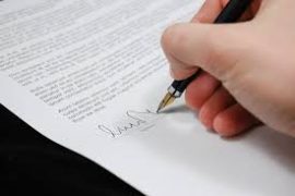 Enzo Stilografica che firma